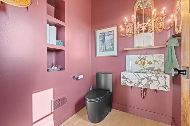 6364 126th Avenue, Saugatuck Twp, MI 49408