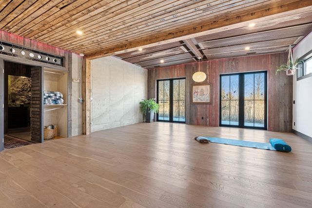 6364 126th Avenue, Saugatuck Twp, MI 49408