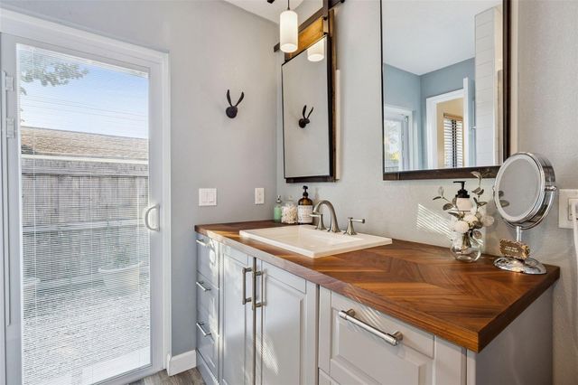 5298 JADE CIRCLE, Belle Isle, FL 32812