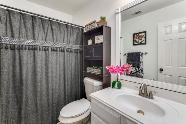 632 Crestview Court, Saginaw, TX 76179