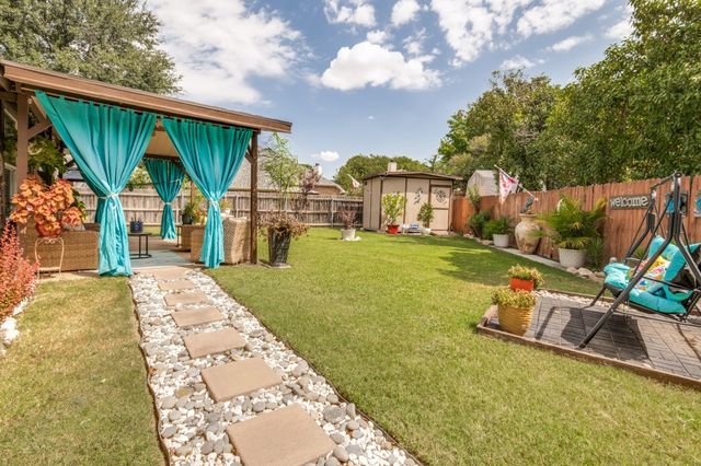 632 Crestview Court, Saginaw, TX 76179