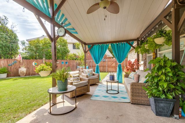 632 Crestview Court, Saginaw, TX 76179