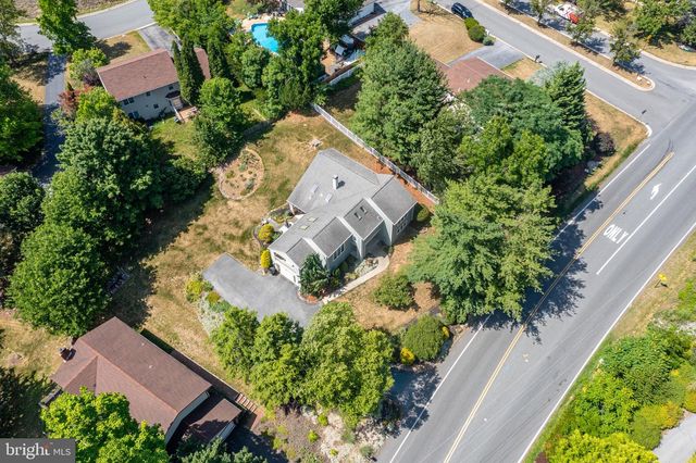 40 GIBRALTAR RD, Reading, PA 19606
