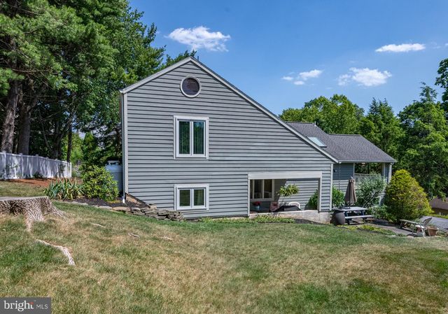 40 GIBRALTAR RD, Reading, PA 19606