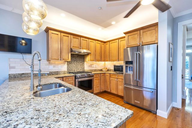 94 Riverwalk Way, Manchester, NH 03101