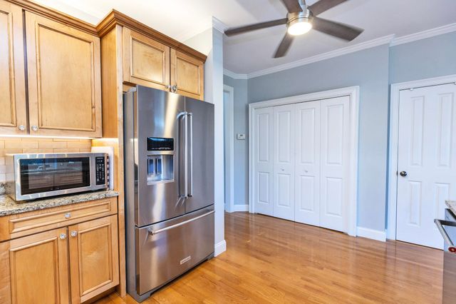 94 Riverwalk Way, Manchester, NH 03101