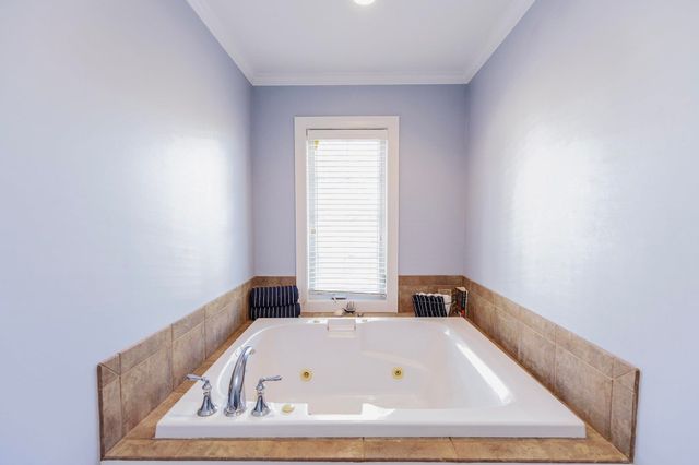94 Riverwalk Way, Manchester, NH 03101