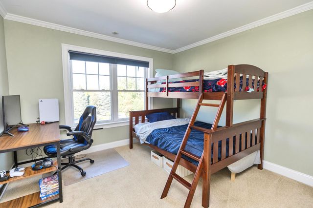 94 Riverwalk Way, Manchester, NH 03101