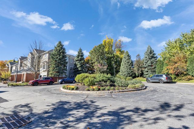 94 Riverwalk Way, Manchester, NH 03101
