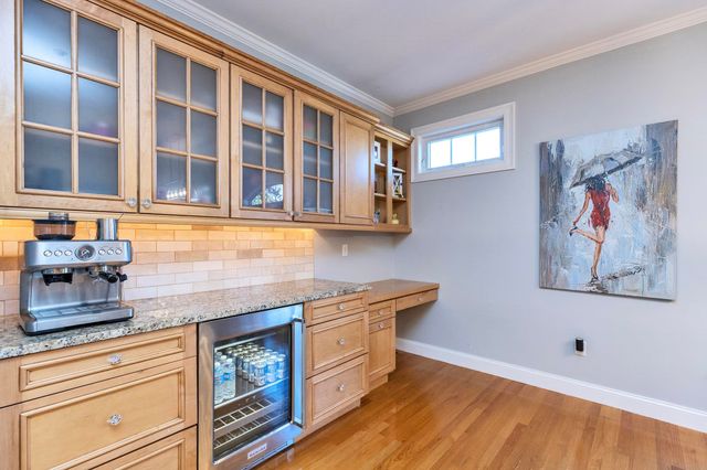 94 Riverwalk Way, Manchester, NH 03101
