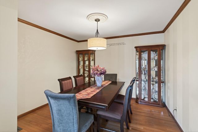 8840 River Heights Way, Inver Grove Heights, MN 55076