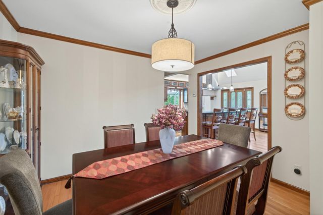 8840 River Heights Way, Inver Grove Heights, MN 55076