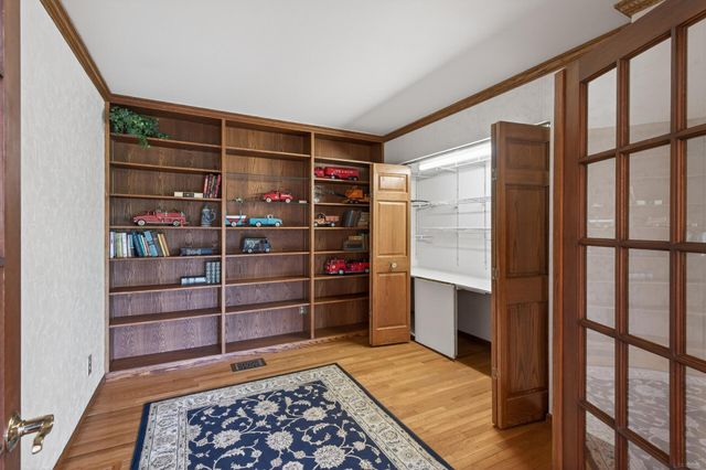 8840 River Heights Way, Inver Grove Heights, MN 55076