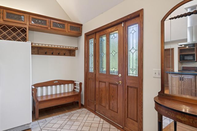 8840 River Heights Way, Inver Grove Heights, MN 55076