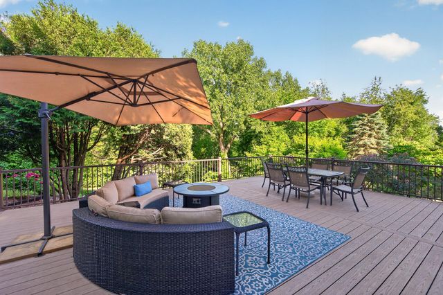 8840 River Heights Way, Inver Grove Heights, MN 55076