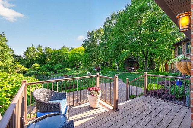 8840 River Heights Way, Inver Grove Heights, MN 55076
