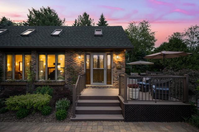 8840 River Heights Way, Inver Grove Heights, MN 55076