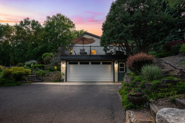 8840 River Heights Way, Inver Grove Heights, MN 55076