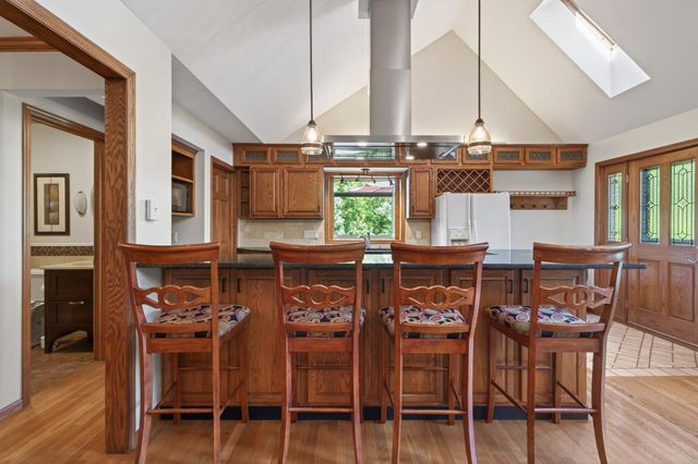 8840 River Heights Way, Inver Grove Heights, MN 55076