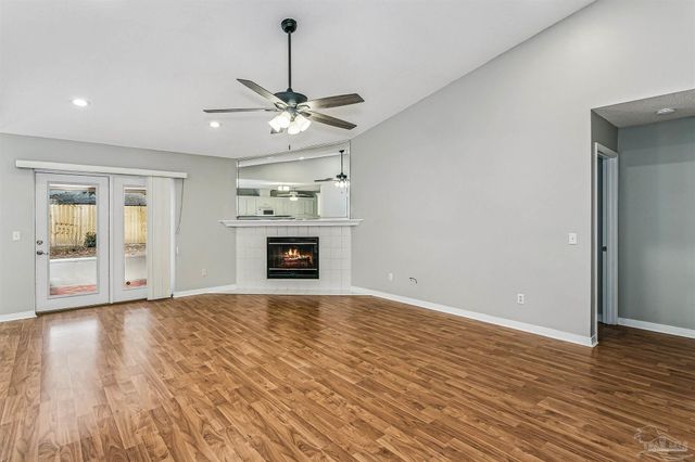 5181 Hawks Nest Dr, Milton, FL 32570