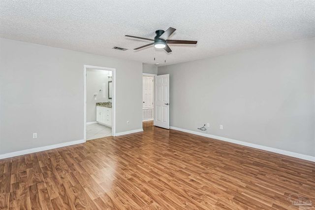 5181 Hawks Nest Dr, Milton, FL 32570