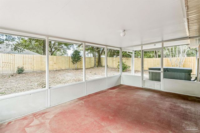 5181 Hawks Nest Dr, Milton, FL 32570