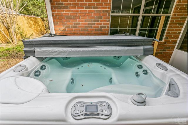 5181 Hawks Nest Dr, Milton, FL 32570