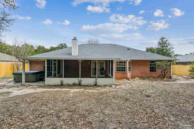 5181 Hawks Nest Dr, Milton, FL 32570