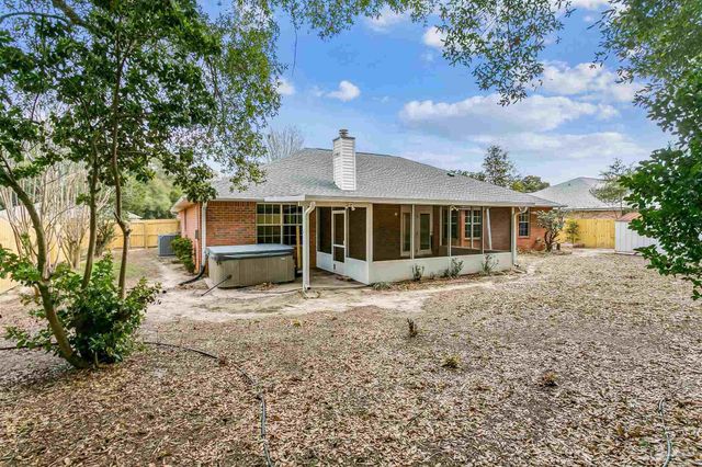 5181 Hawks Nest Dr, Milton, FL 32570