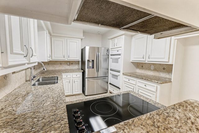 1946 Shadow Rock Drive, Houston, TX 77339