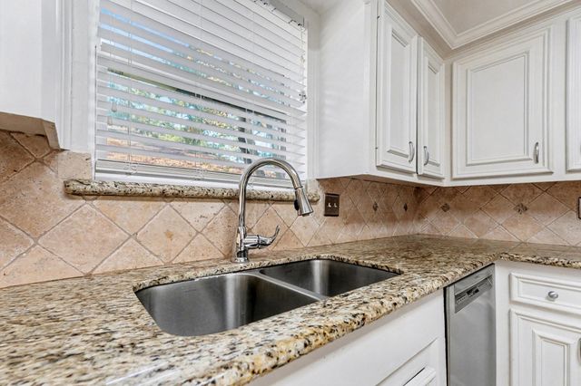 1946 Shadow Rock Drive, Houston, TX 77339