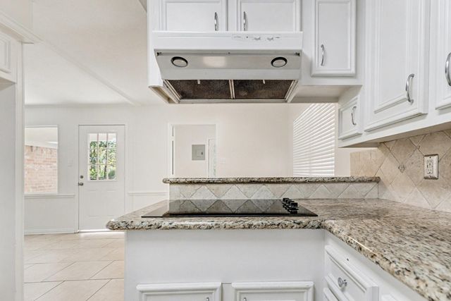 1946 Shadow Rock Drive, Houston, TX 77339