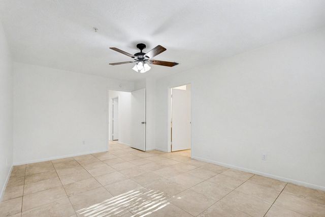 1946 Shadow Rock Drive, Houston, TX 77339