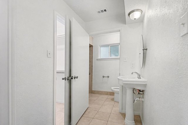 1946 Shadow Rock Drive, Houston, TX 77339