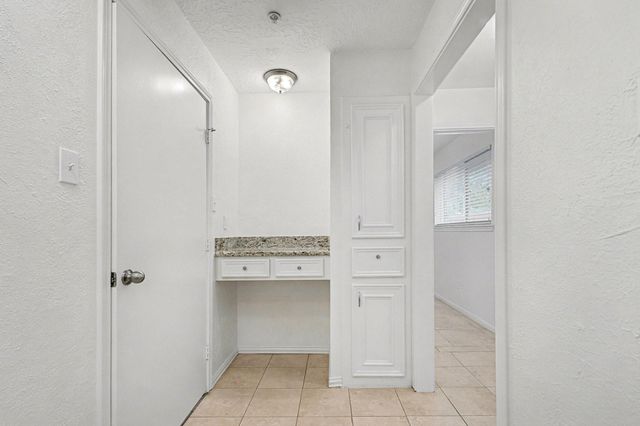 1946 Shadow Rock Drive, Houston, TX 77339