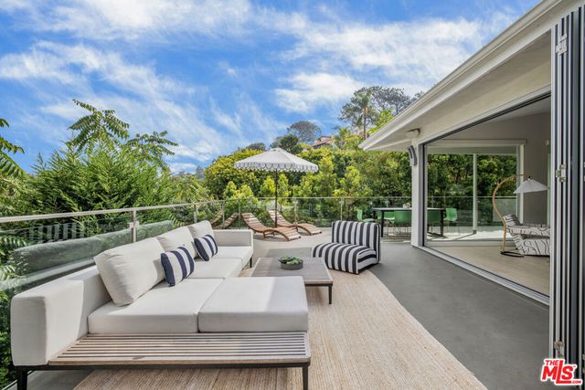 279 Mabery Road, Santa Monica, CA 90402