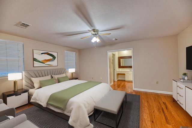 869 Heather Dr, Baton Rouge, LA 70815