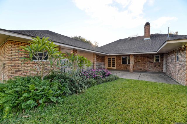 869 Heather Dr, Baton Rouge, LA 70815