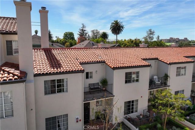 392 S Marengo 105, Pasadena, CA 91101