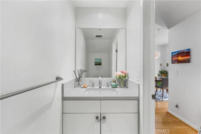 392 S Marengo 105, Pasadena, CA 91101