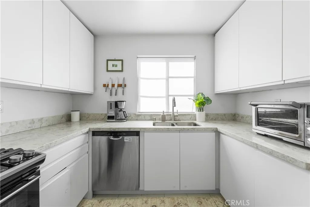 392 S Marengo 105, Pasadena, CA 91101