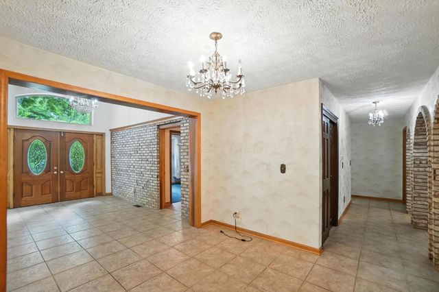6253 Headley Heights Court, Columbus, OH 43230