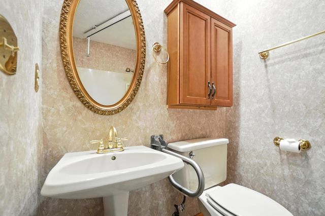 6253 Headley Heights Court, Columbus, OH 43230