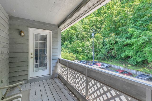212 Post Creek Rd, Nashville, TN 37221