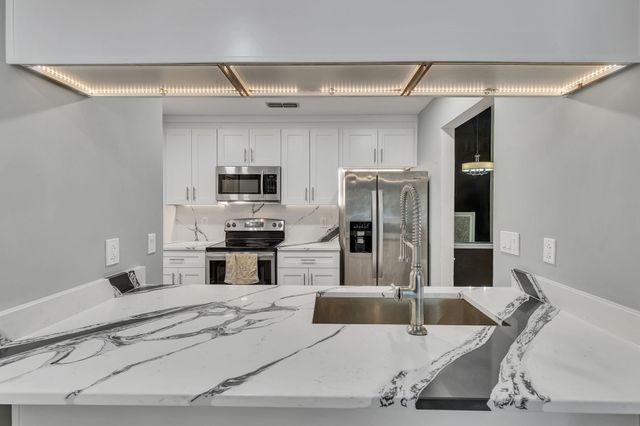 212 Post Creek Rd, Nashville, TN 37221