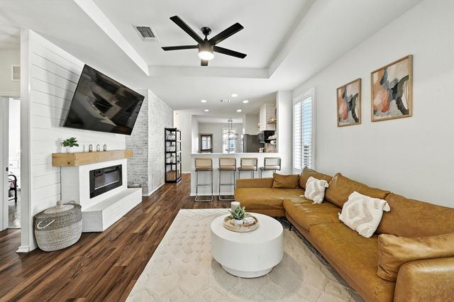 126 Silktassel WAY, Buda, TX 78610