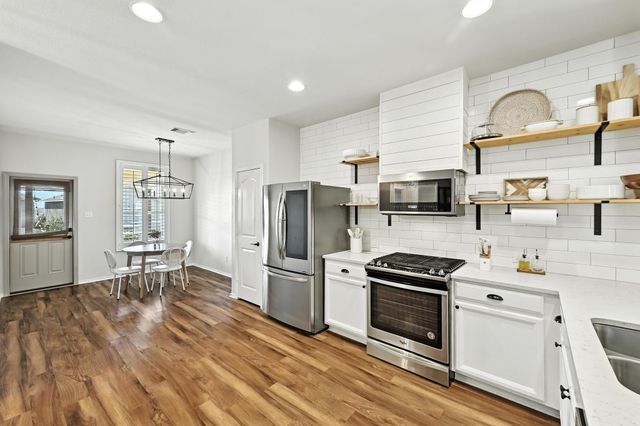 126 Silktassel WAY, Buda, TX 78610