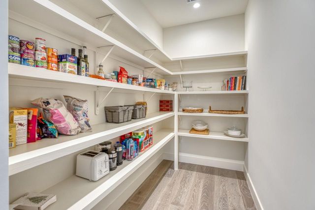 128 Westgate LOOP, Horseshoe Bay, TX 78657