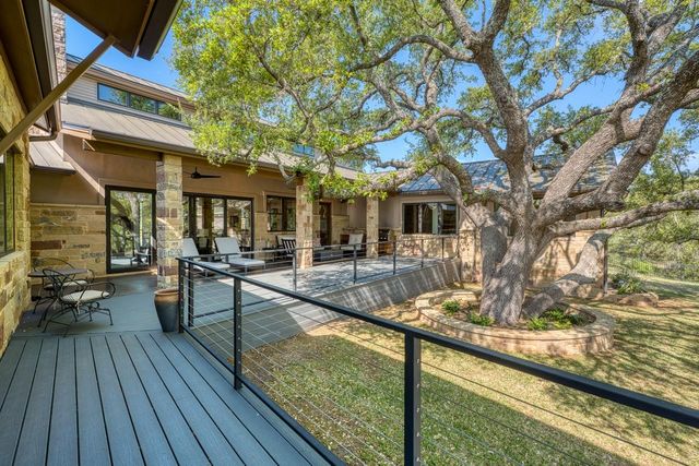 128 Westgate LOOP, Horseshoe Bay, TX 78657