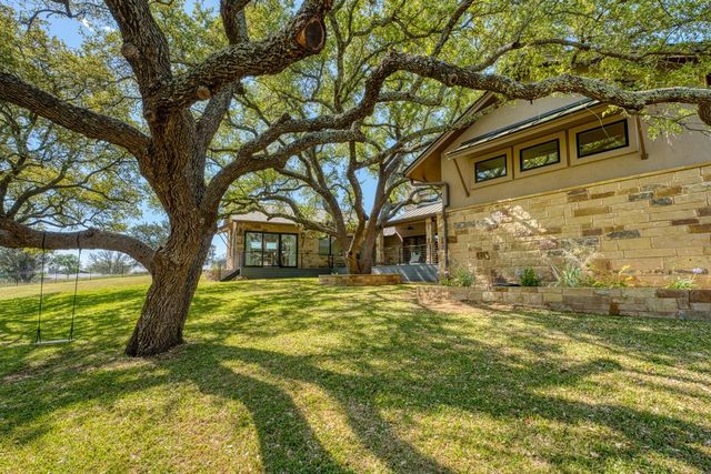 128 Westgate LOOP, Horseshoe Bay, TX 78657